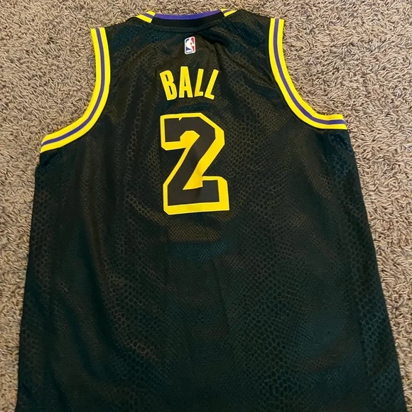 Los Angeles Lakers Nike NBA Size Large Kids Swingman Jersey Lonzo